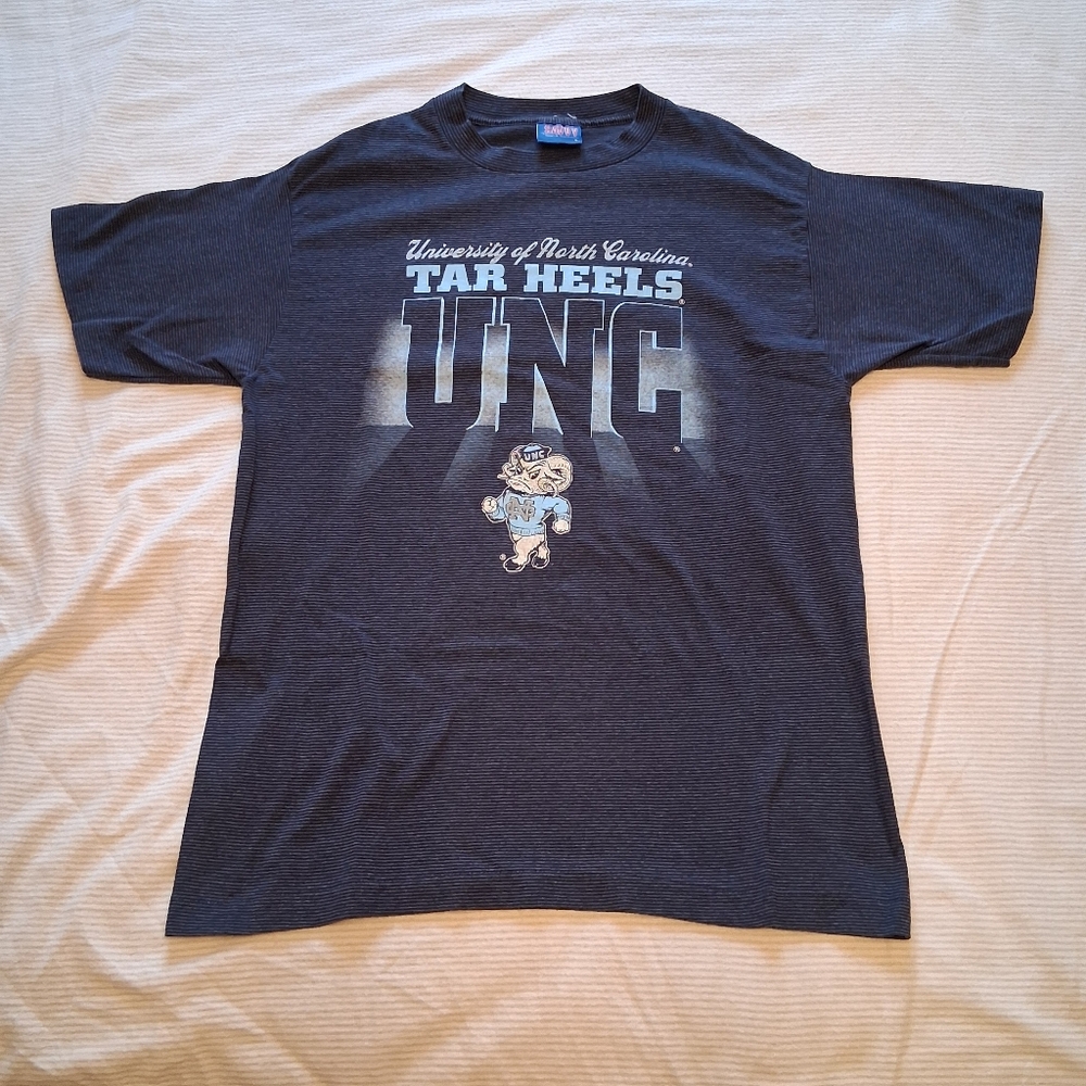 VTG 1990s Savvy University of North Carolina UNC Tar Heels Blue T-Shirt Adult L